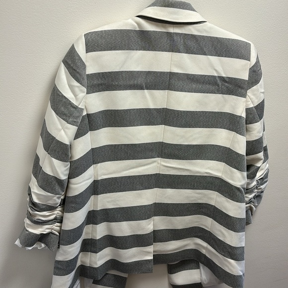 Jones New York blazer - Picture 2 of 6